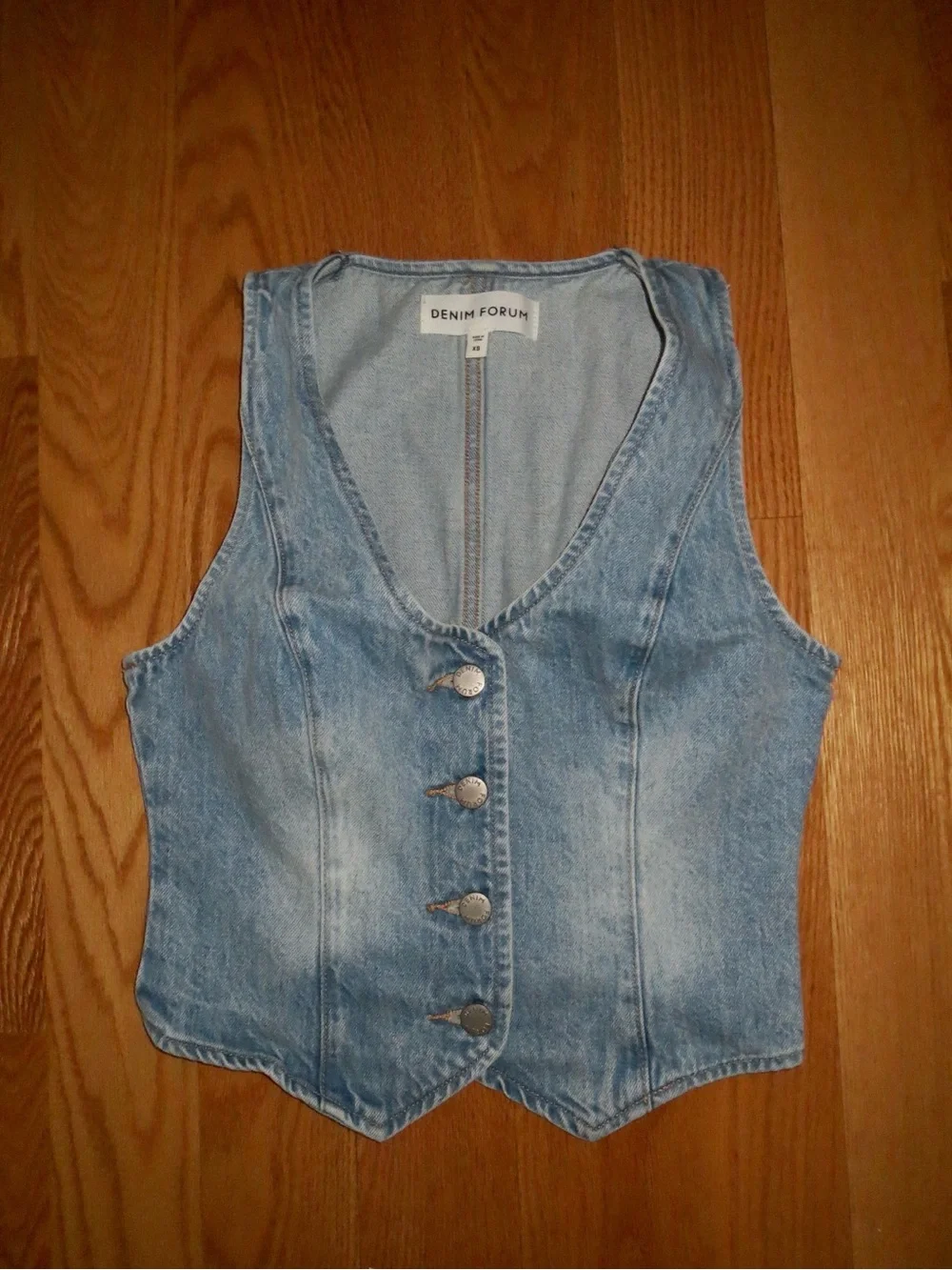 Aritzia Denim Forum The ‘90s Mia Denim Vest - 7 Yrs Bleu Taboo (High Demand!!) - Picture 3 of 8